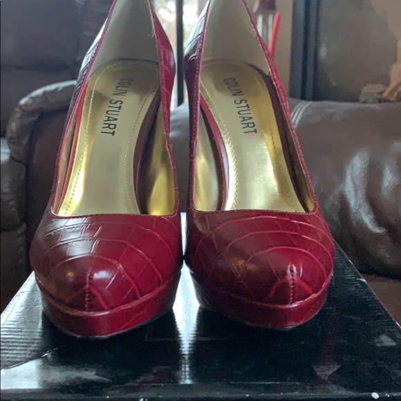 Womans Heels - Picture 3 of 3